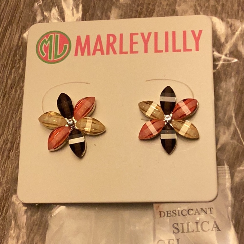 MARLEYLILLY Flower stud earrings